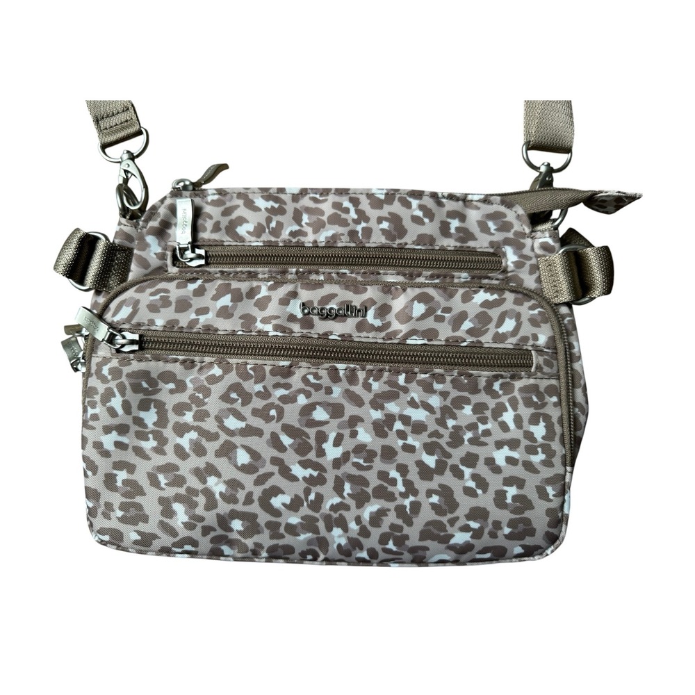 Baggallini Marais Crossbody Bag Cheetah Print RFID Blocking Travel Purse Tan